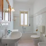 Daire Tennis Flat With Sea View By Wonderful Italy